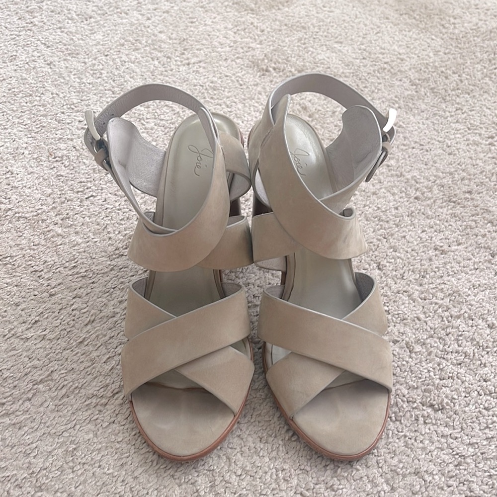 Beautiful Joie sandal style heels.